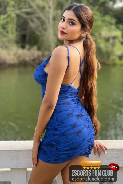 Aisha VIP escort South Ahmedabad