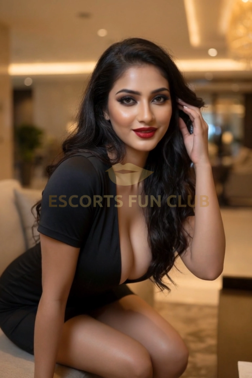 Zara - College Girl Escort in Colaba Mumbai
