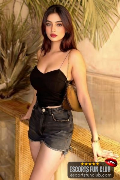 Divya desi call girl Vagator Goa