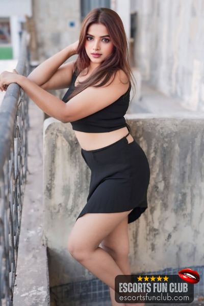 Gungun busty escort Baga Goa
