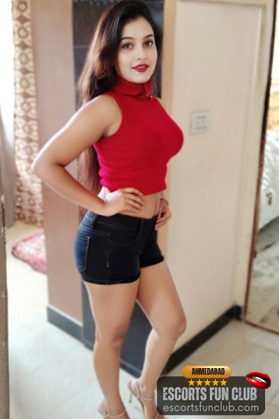 Gurleen punjabi escorts Bodakdev Ahmedabad