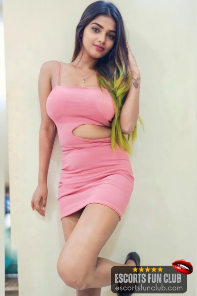 Inaaya Baga Beach call girls Goa model escort