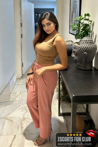 Meera indian escort Calangute Goa