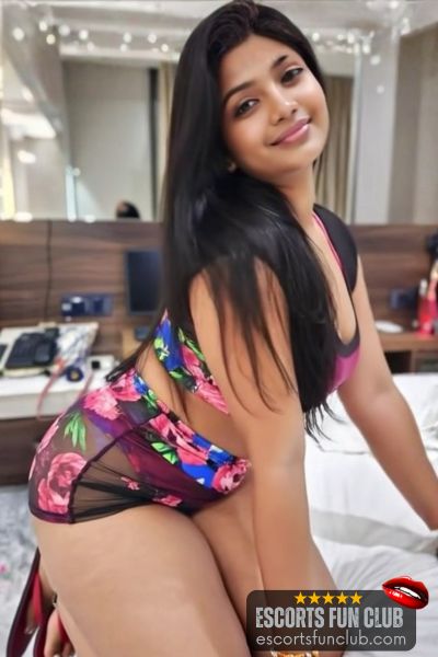 Meera VIP escort Mehdipatnam Hyderabad