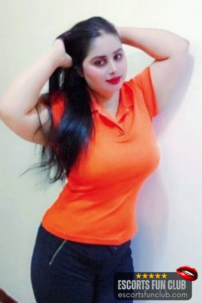 Nadia muslim escort Athwa Surat