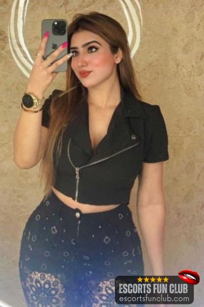 Payal out call escort Athwa Surat