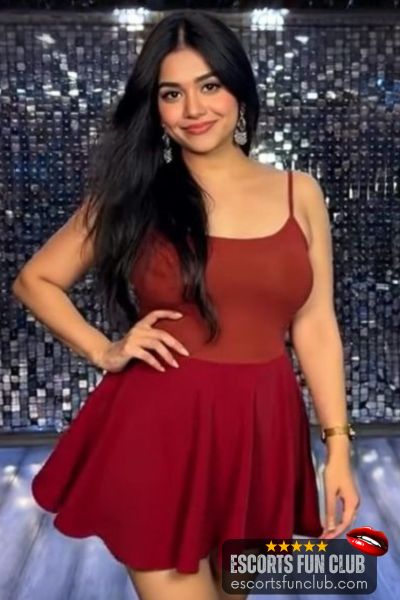 Priya housewife escort Vesu Surat