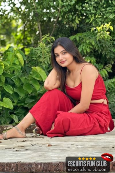 Priya local call girl Vesu Surat