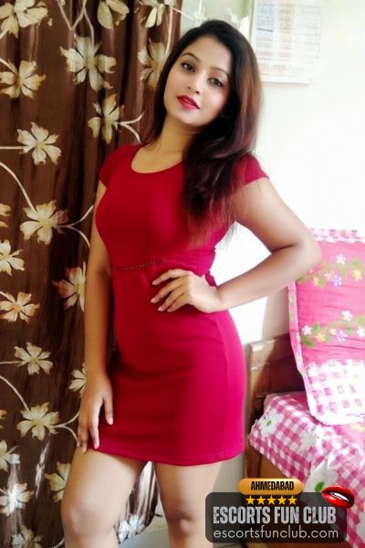 Priya young escort Satellite Ahmedabad