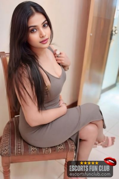 Ritika housewife escort Panaji Goa