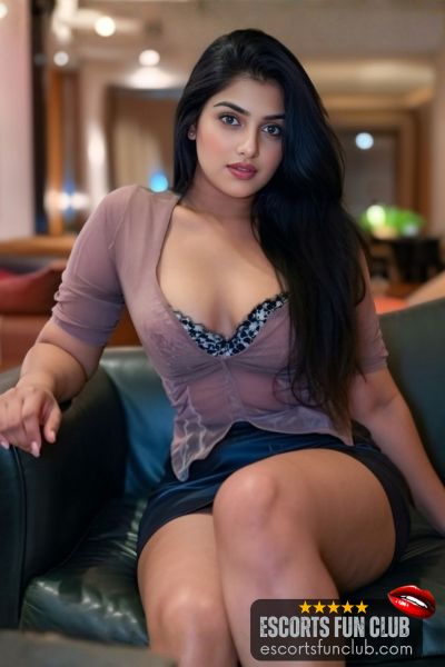 Sakira call girl Athwalines Surat