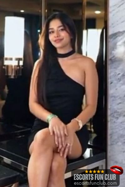 Simran housewife escort City Light Surat