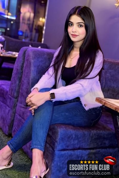 Suhani vip escort Athwa Surat